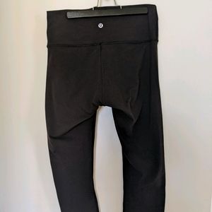 Lululemon | Black Crop Leggings Sz 8